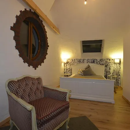 Eifel Kate, Relaxen Mit Sauna Und Whirlpool * Dahlem (Euskirchen)